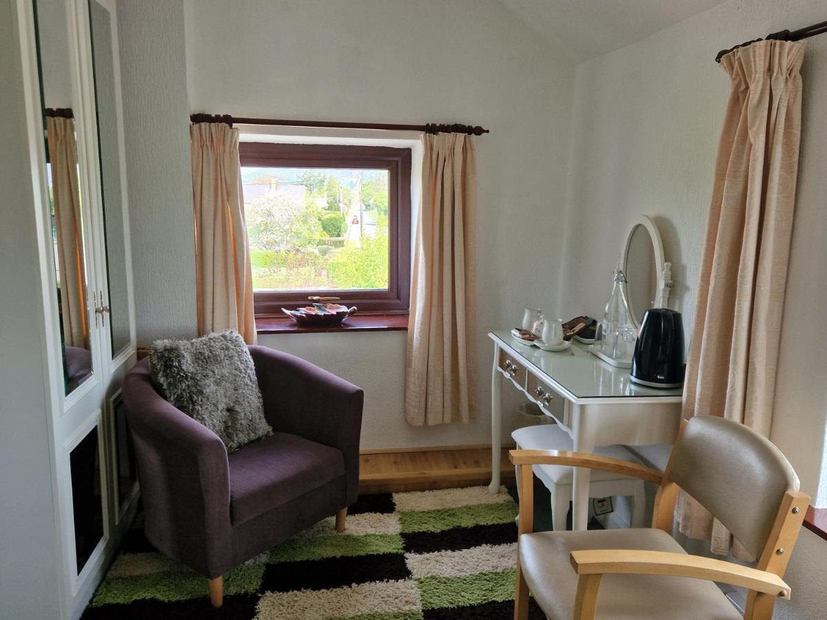 Hotel Ty Llew à Llandysilio Extérieur photo